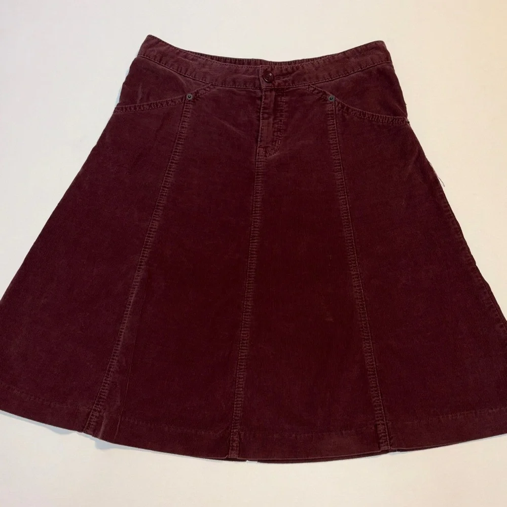 True Y2K vintage GAP corduroy, a- line skirt in plum, tag marked from 2004, EUC - Picture 2 of 9